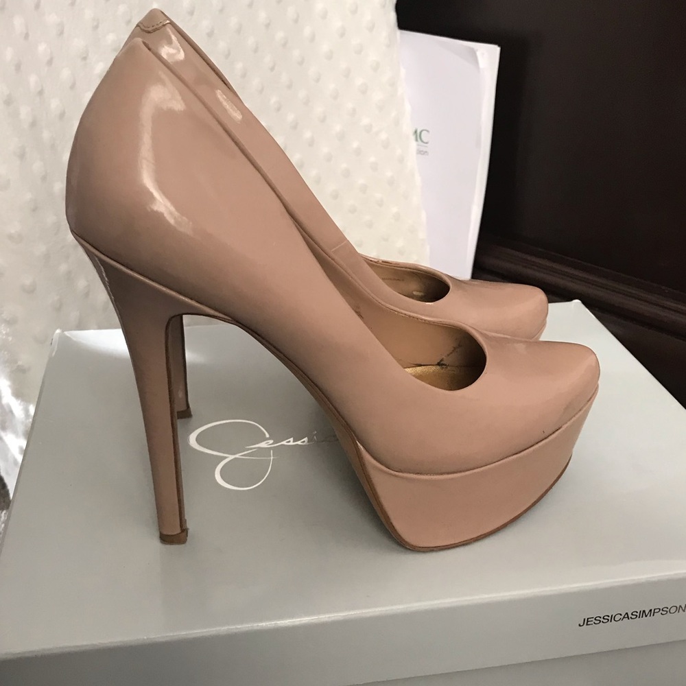 Jessica Simpson platforms